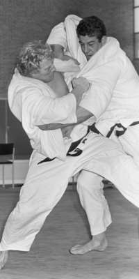 Wim Ruska, Dutch judoka, dies at age 74